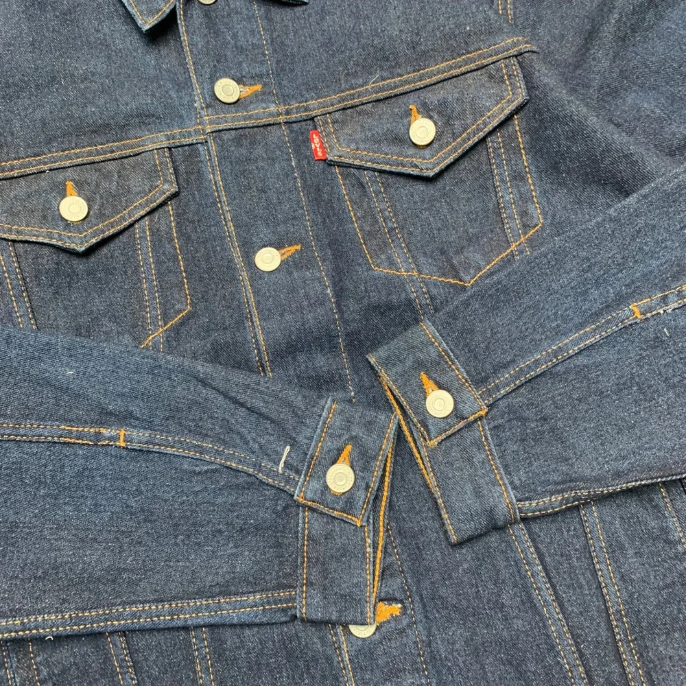 NWT Levi's Type III Trucker Jacket - Rinse/Navy Embroidered XL